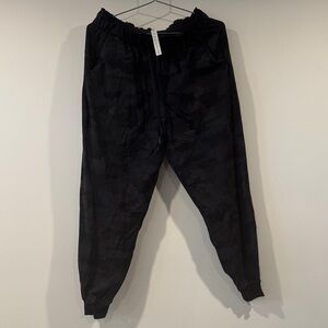 Lululemon Womens Dark Camouflage Joggers
